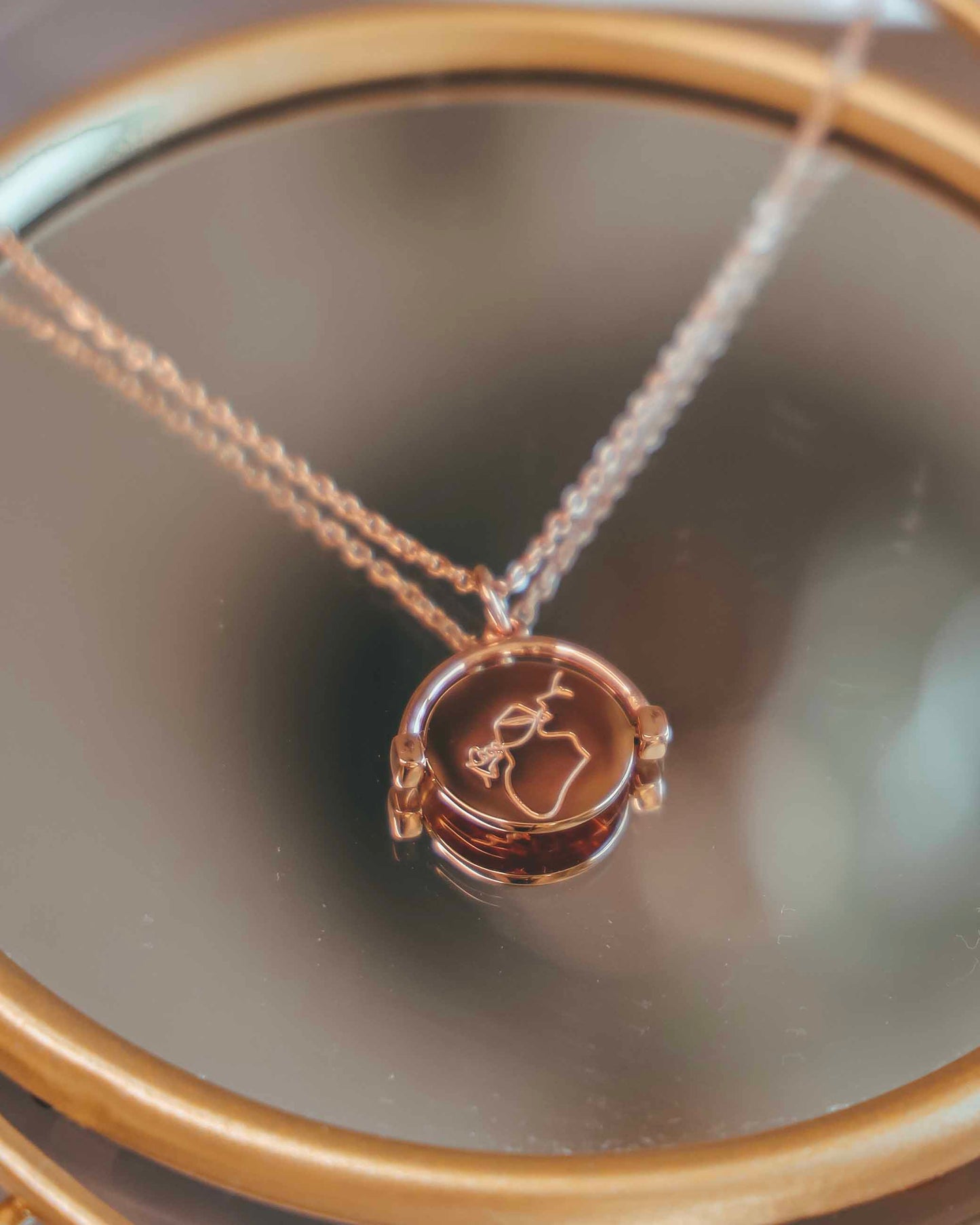 Dvostranska verižica "But first me" (zlata, srebna, rose gold)